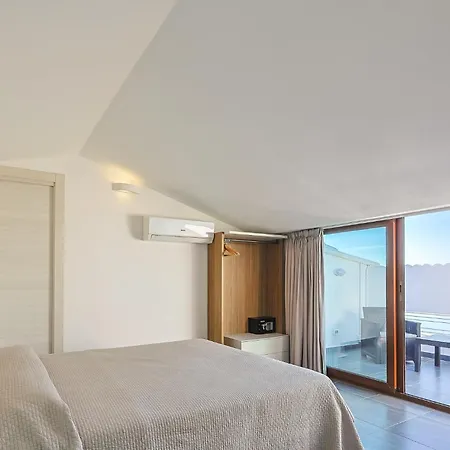 Aliai Hotel