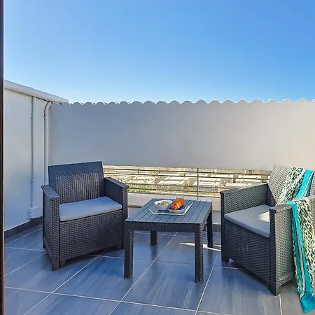 Aliai Hotel 3*
