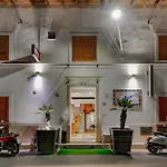 Aliai Hotel 3*