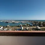 Aliai Hotel 3*