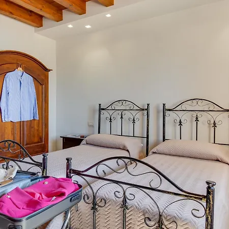 Aliai Hotel