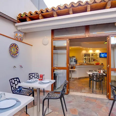 Hotel Aliai 3*