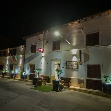 فندق Aliai 3*